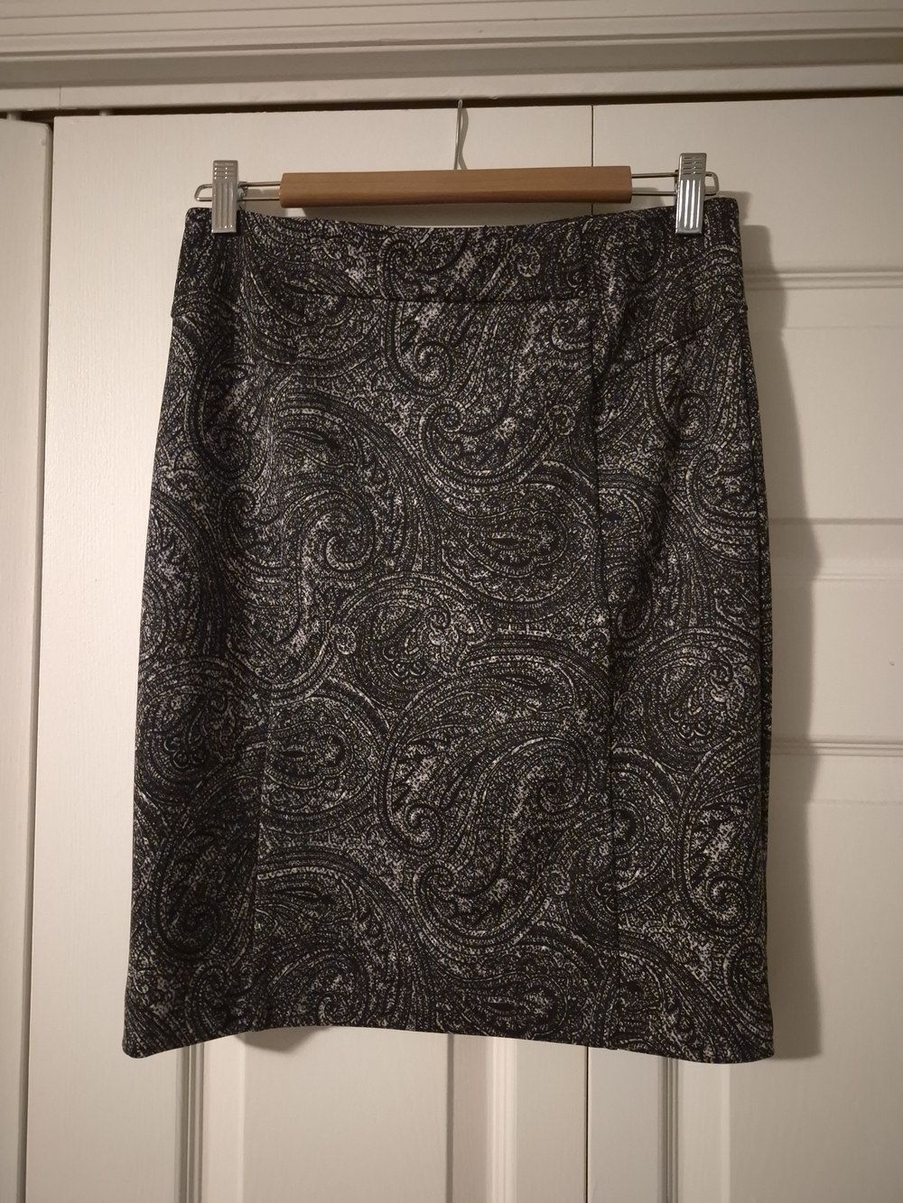 MICHAEL Michael Kors Paisley Pencil Skirt with Subtle Silver Threading